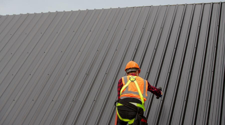 Professional gutter cleaning in Moberly, MO